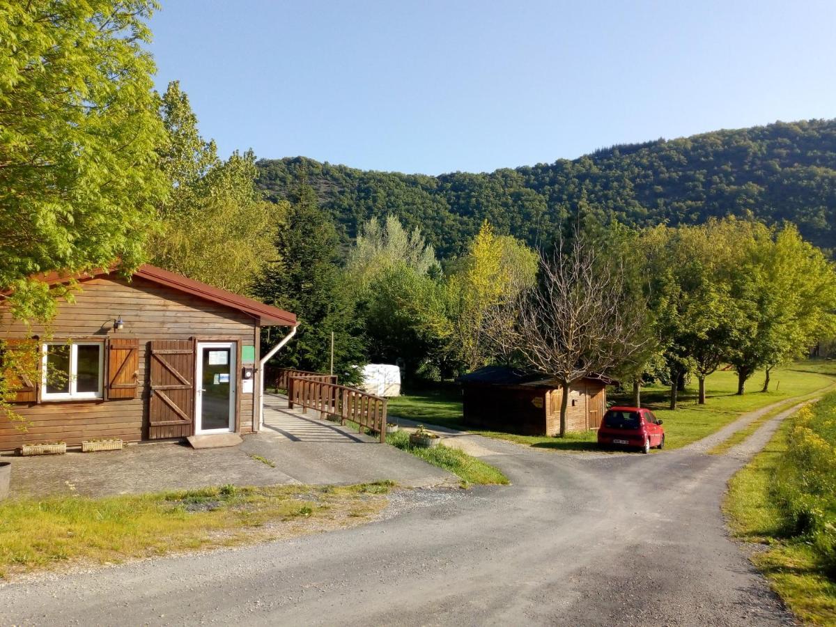 Camping Le Vialaret Nant Exterior photo